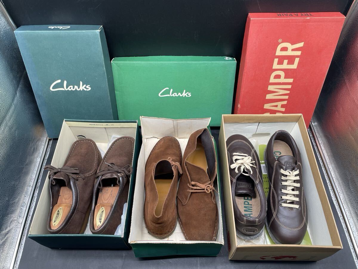 FY3490A028 靴おまとめ3点 clarks クラークス2点左サイズmedium刻印 真ん中7.41.7 F刻印 CAMPER カンペール1点サイズ41刻印 箱入り 現状品