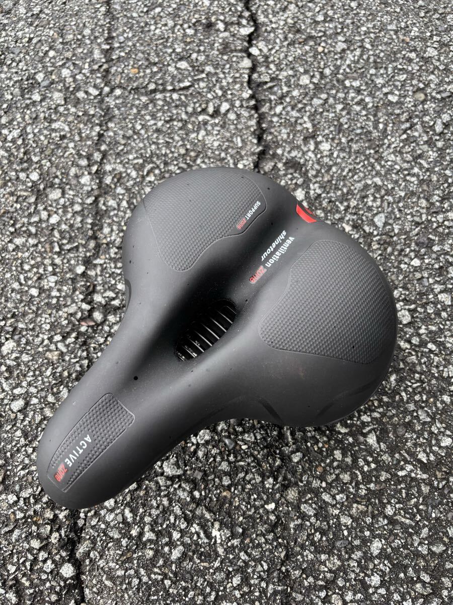 ◆サドル◆ Ventilation/ベンチレーション 自転車　パーツ◆