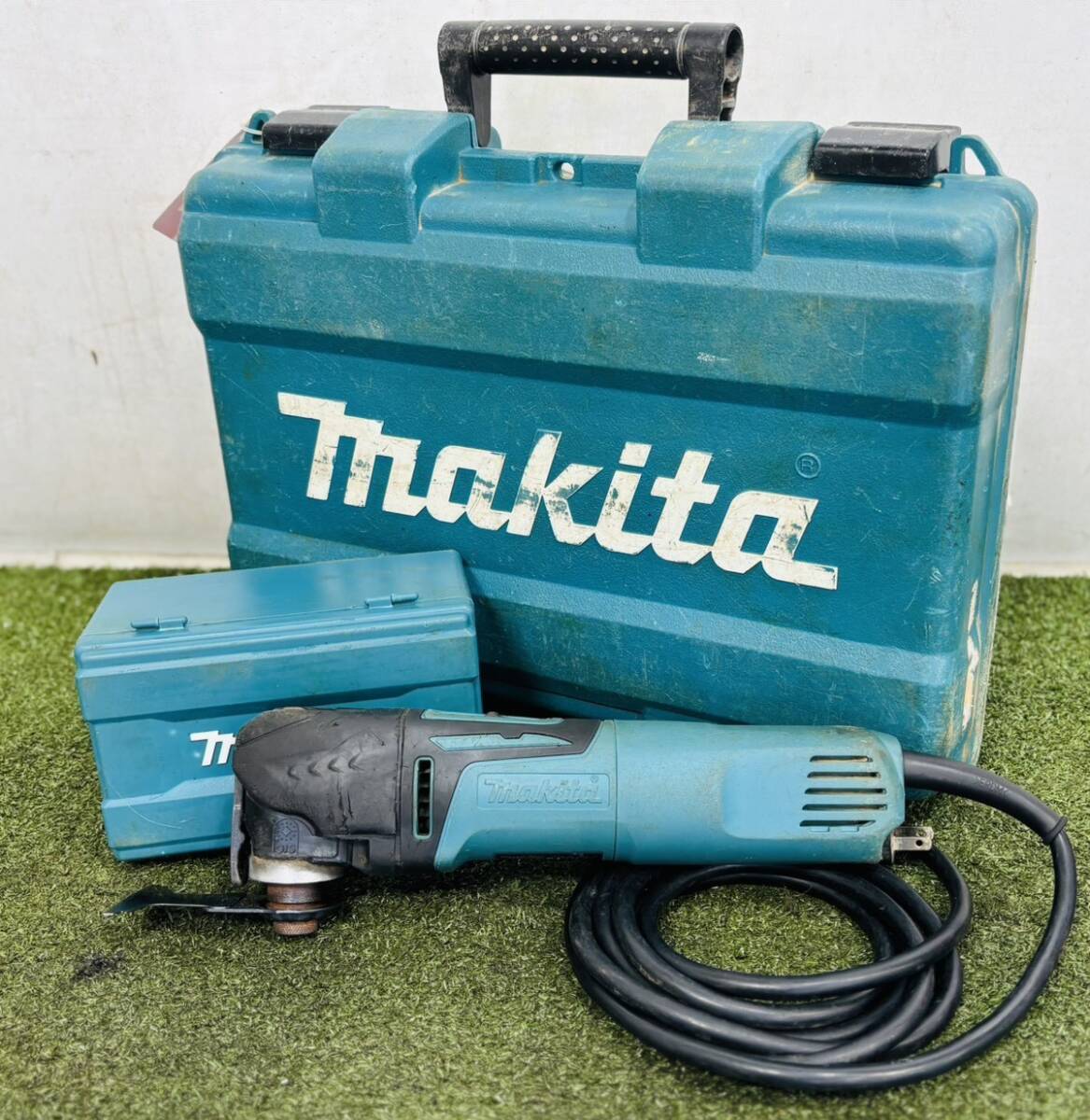 静)確認動画あり★makita マキタ 100V マルチツール TM3010CT ケース付 カットソー 研削 切断 剥離 研磨 領収/直引取可 h306-2-1.5b