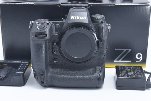 [ショット数 832] Nikon Z9 45.7MP デジタルミラーレス一眼カメラ ボディ 元箱付き [#212]