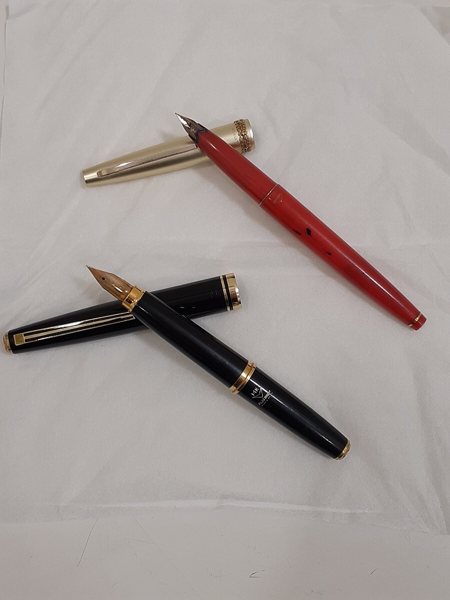 PLATINUM プラチナ 万年筆 2本セット ペン先 14K ブラック(細字) レッド/シルバー 筆記未確認 筆記用具 文房具
