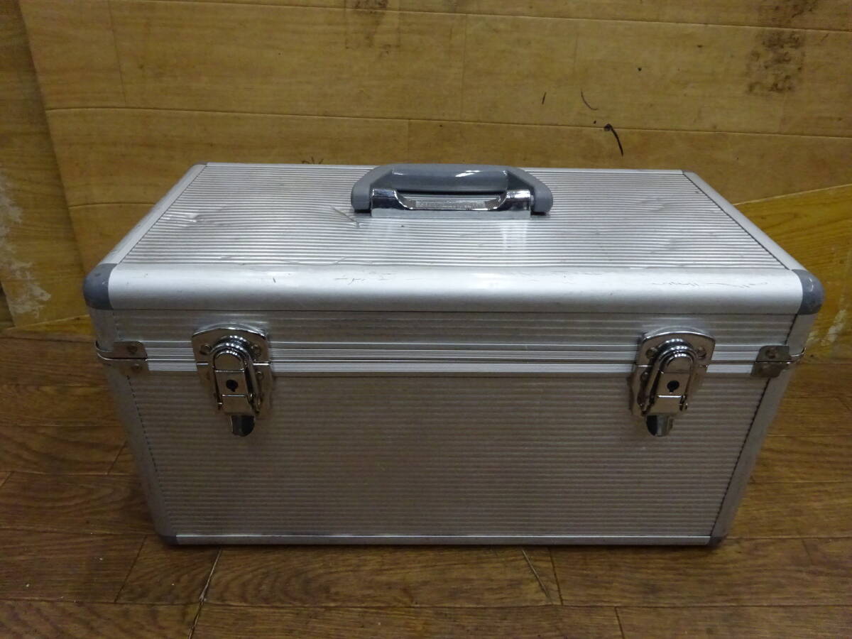 814、アルミケース　44cmx22cmx24㎝くらい　前橋市から