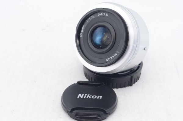 美品★ニコン Nikon 1 NIKKOR 18.5mm f/1.8 シルバー ニコンCXフォーマット専用 単焦点レンズ R5431