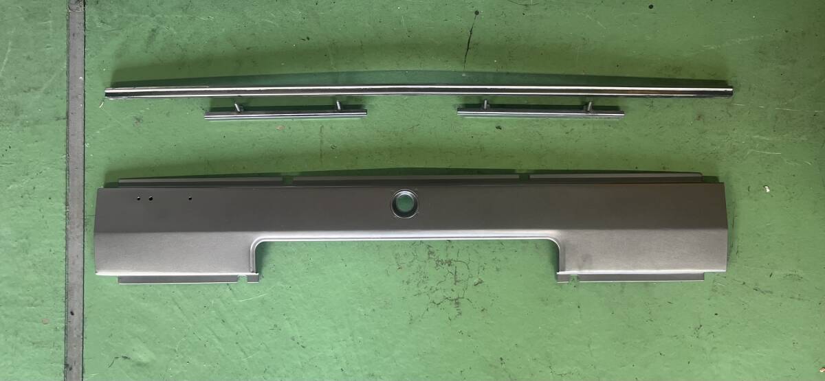 ハコスカ 前期 ガーニッシュ ガーニッシュモール 美品 1台分