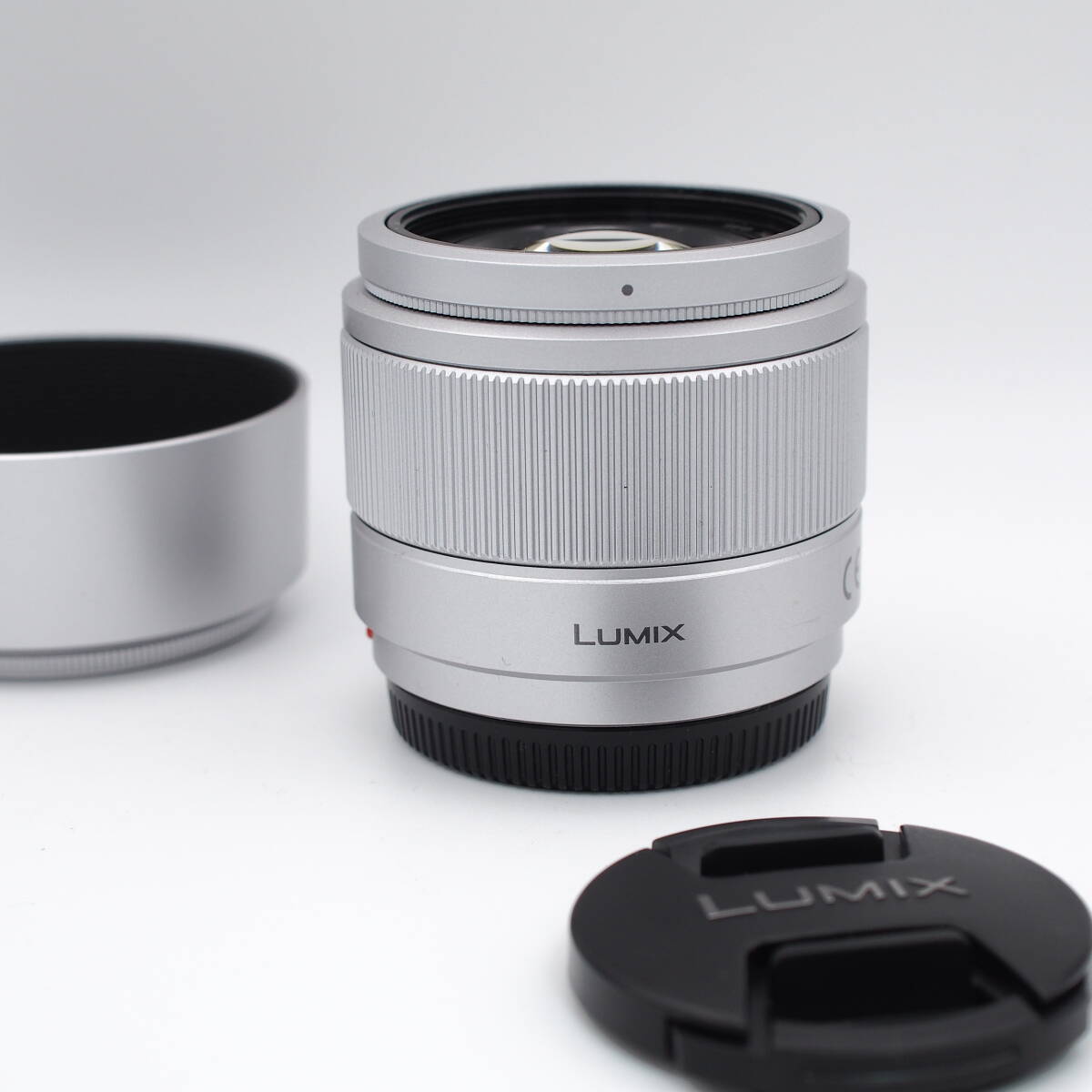 【美品】LUMIX G 25mm/F1.7 ASPH. H-H025-S シルバー マイクロフォーサーズ