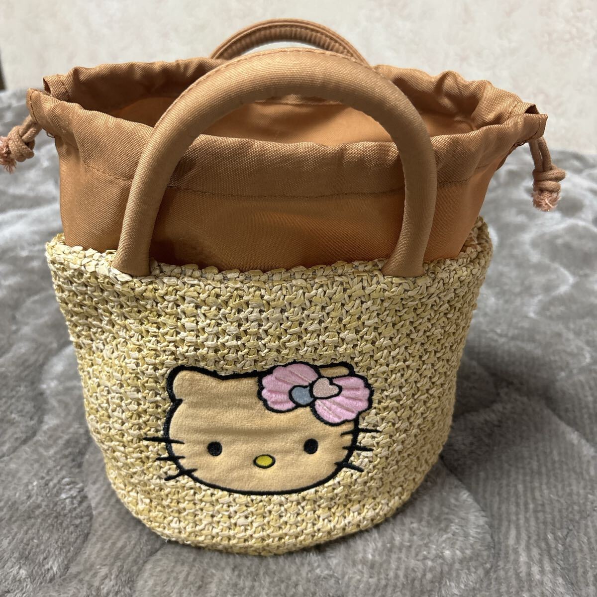 ハローキティ バッグ ラフィアバッグ ストローバッグ かごバッグ 日焼けキティ