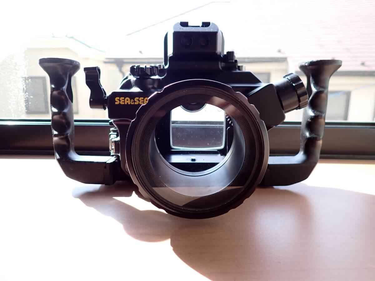 SEA & SEA オリンパス ミラーレス一眼カメラ OM-D E-M5 Mark II 用ハウジング MDX-EM5 MarkⅡ+ ML Flat Port 63