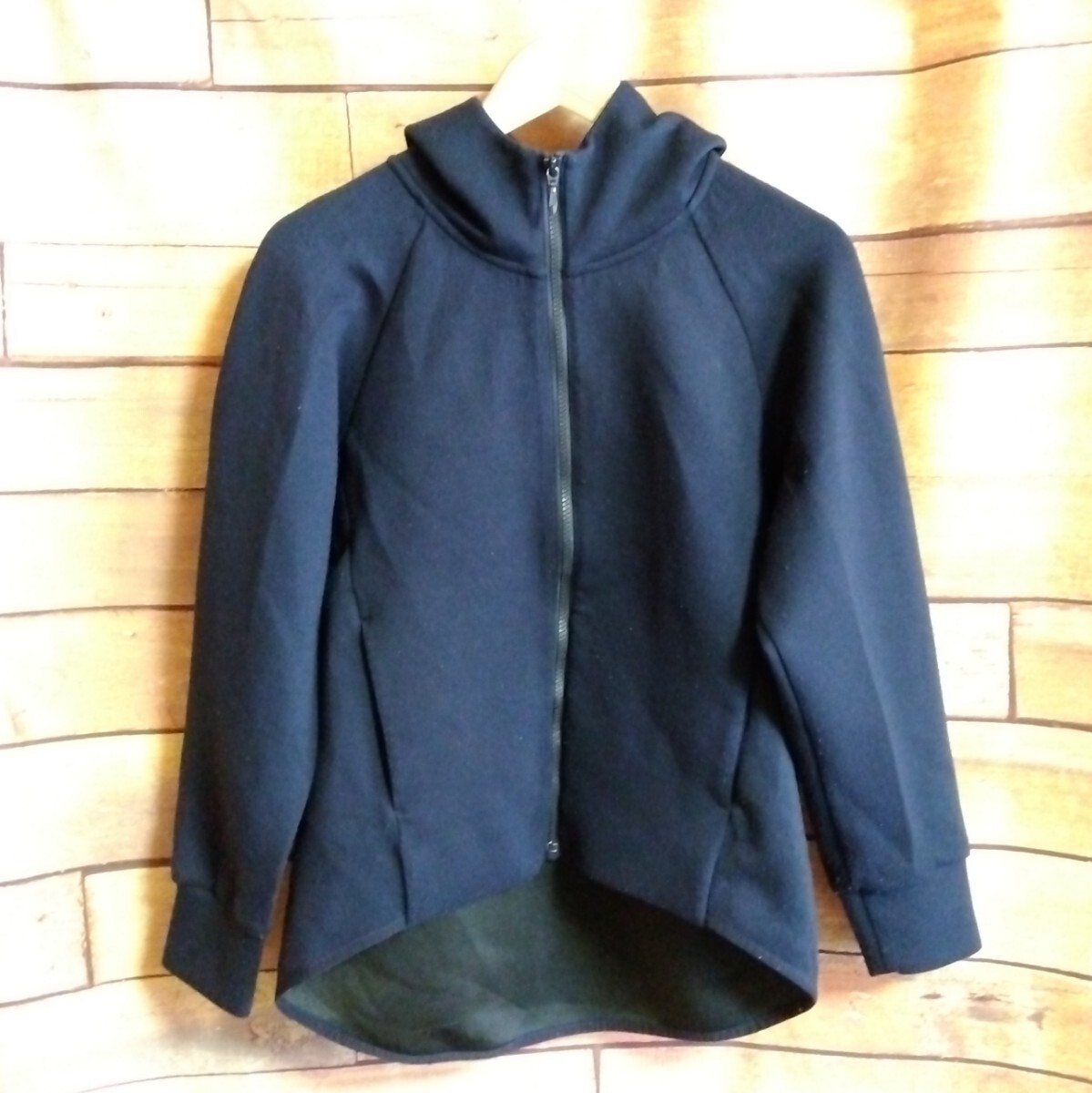 【保管品】TIGORA Mサイズ テックスウエットZIP パーカー フード付き ネイビー 防寒着 後ろ丈長め アウトドア 毛玉あり 男女兼用 DM0312O