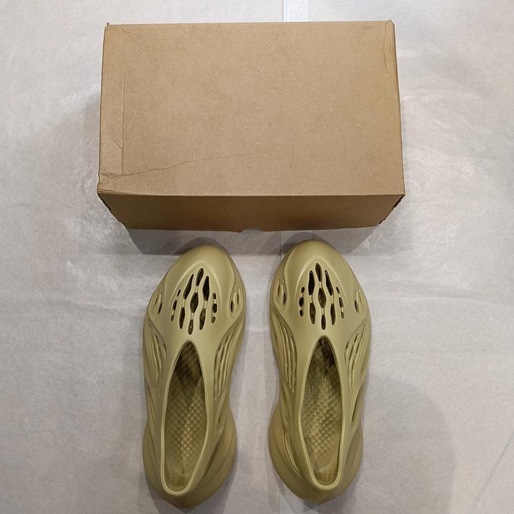 5点以上落札で送料無料！ アディダス adidasカーキ フォームランナー サンダル 27.5cm 4154086