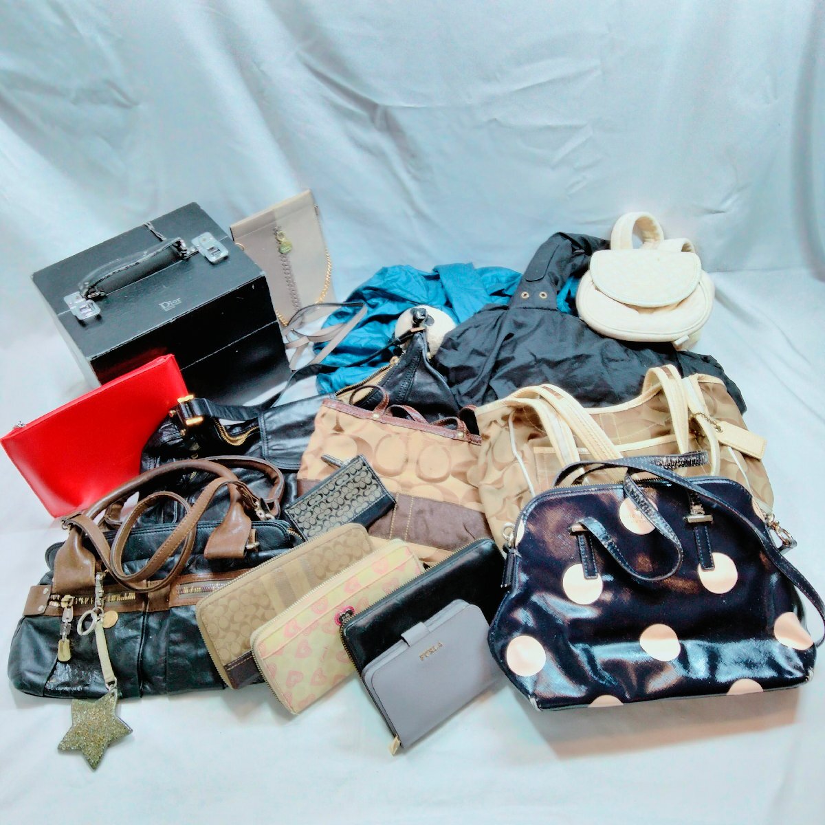 5点以上落札で送料無料！ 【難あり】セリーヌ コーチ ディオール 他 バッグ 財布 小物 豪華16点セット 2454969