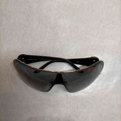 5点以上落札で送料無料！ VERSACE ヴェルサーチェ ブラック ゴールド サングラス 2667054