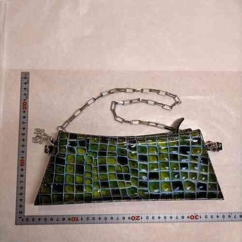 5点以上落札で送料無料！ LAMOM ラ マム エナメル調 クロコ型押し グリーン ショルダーバッグ 5513846