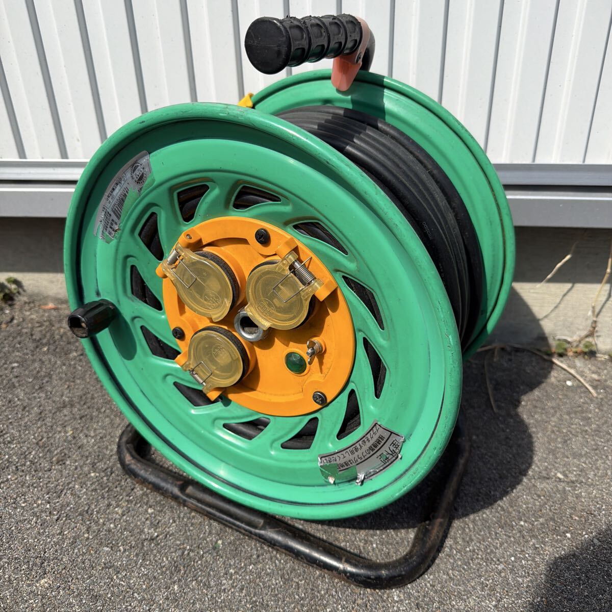 ◎D4217 コードリール 防雨型コードリール FW-E33 30M NICHIDO 日動工業 電工ドラム 屋外型 グリーン 動作品