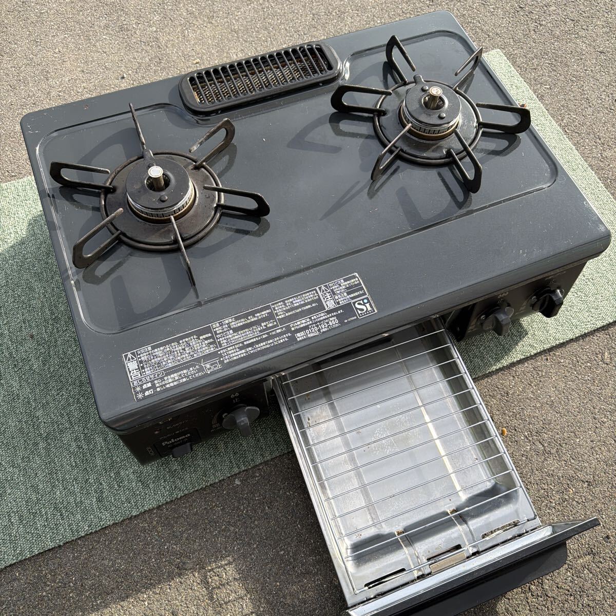 ○家A4221 【LPガス】Paloma IC-S37-R パロマ ガステーブル ガスコンロ グレー グリル付き 右強火 あんしんモード 2023年製 ガスホース付き