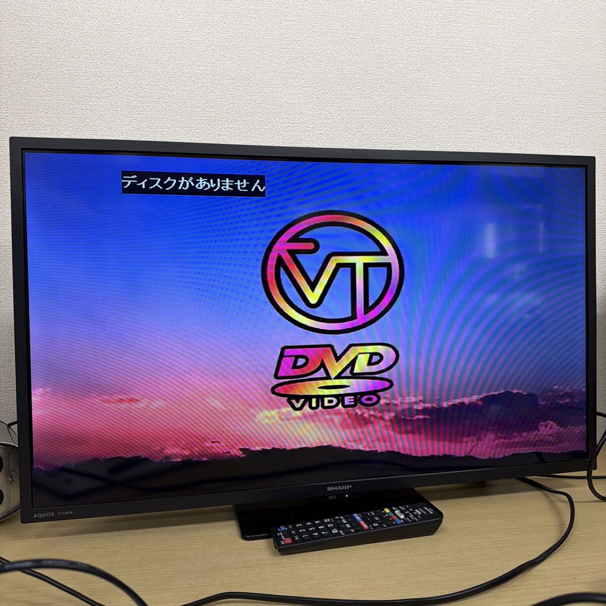 ○家A4242 液晶テレビ 2T-C32DE SHARP シャープ 32V型 リモコン付 B-CASカード有り 2022年製 動作確認済み AQUOS アクオス 配線付属