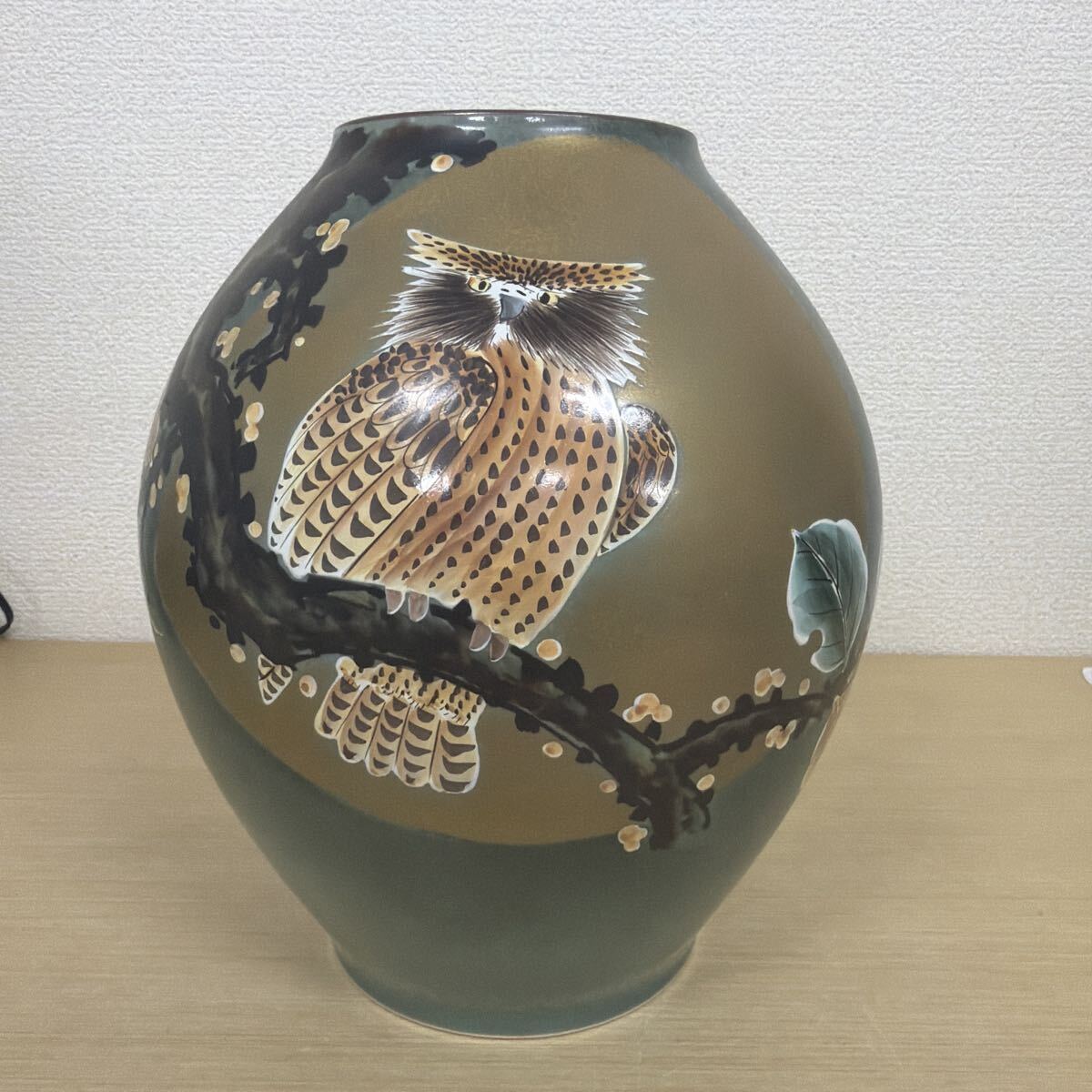 ○C4247 花瓶 翠竜 在銘有り 九谷焼 花器 陶器 梟 フクロウ 花生 飾り壺 インテリア フラワーベース 花入 壺 鳥 インテリア 
