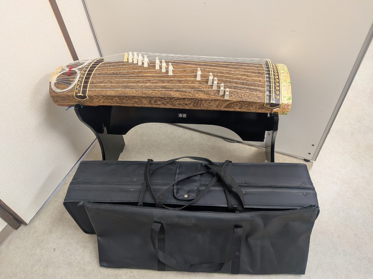 ○F323 文化箏 ゼンオン 13弦 上級文化箏 短琴 弦楽器 和楽器 琴 お琴 台座 付属品有り 美品 専用ケース付属