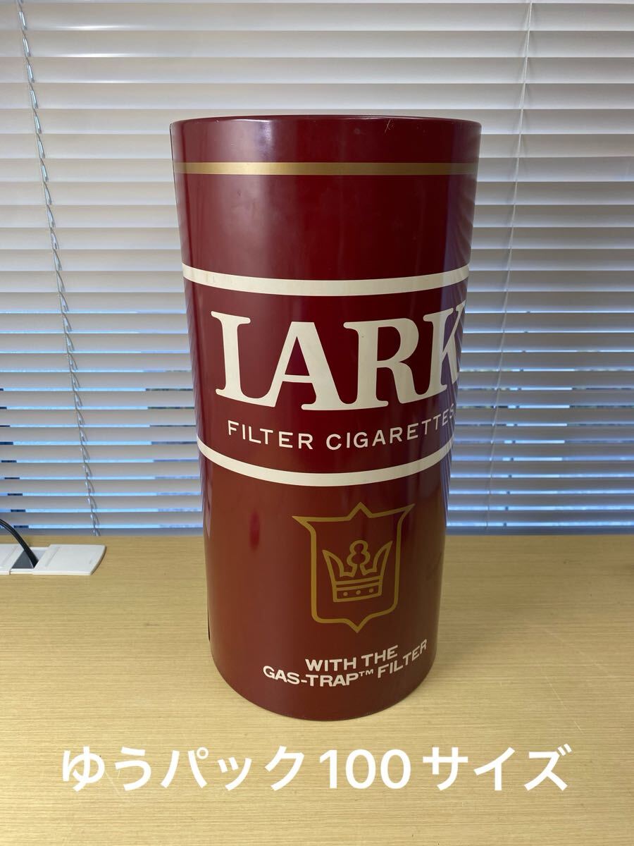 ○C098 スチール缶 LARK 昭和レトロ インテリア タバコ ラーク 当時物 ゴミ箱 傘立て ダストボックス ヴィンテージ雑貨 中古品