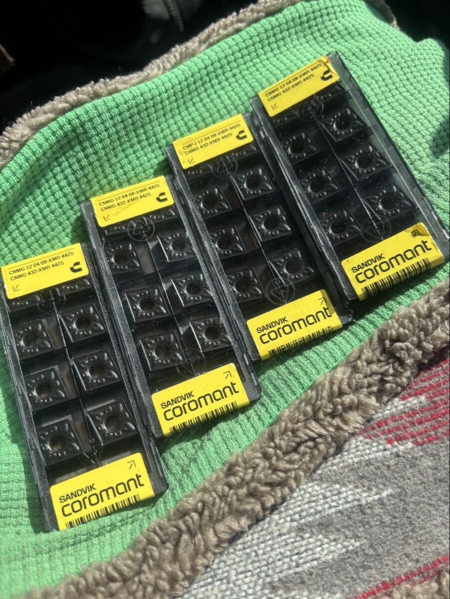 Zm〒8894 ネガチップSANDVIK coromant T-Max P 旋削加工用チップ 10ピース×4個 サンドビック コロマント 未使用 送料無料