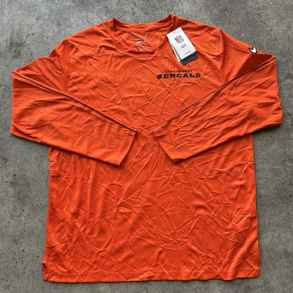 新品タグ付き NIKE NFL 長袖Tシャツ ロンT ビッグサイズ 2XL アメフト us古着 卸売 大きいサイズ スポーツウェア デッドストック ナイキ 