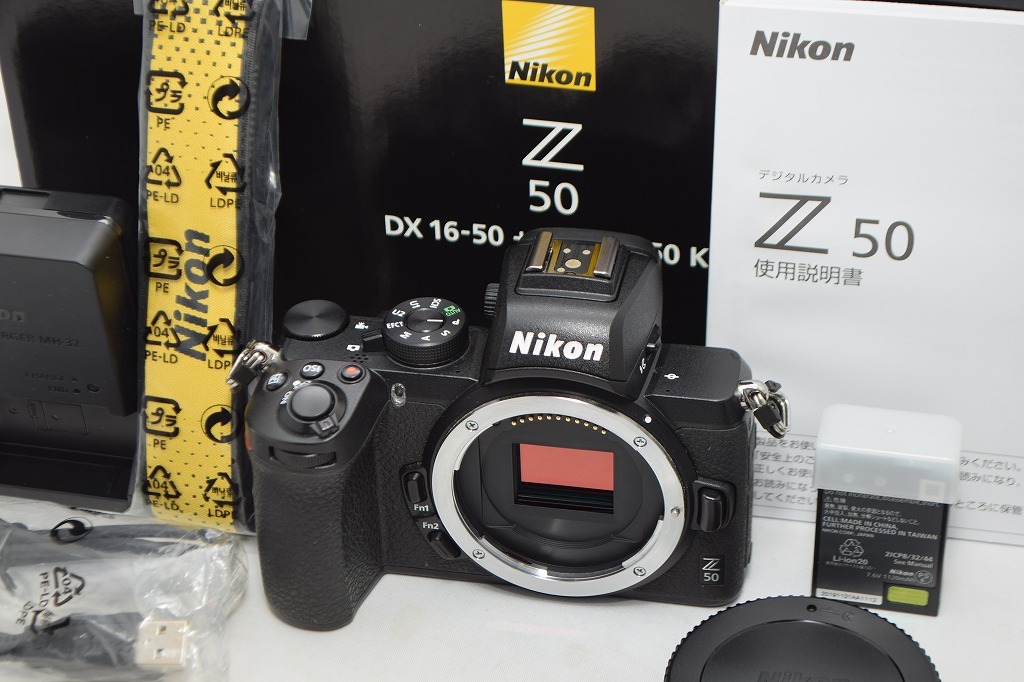 良品★Nikon ニコン Z50 ボディ★ショット数約9500回・元箱付