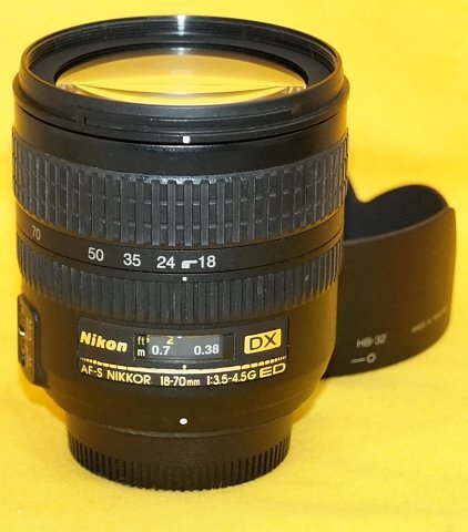 ★一発即決★訳あり★純正レンズフード＆おまけ付★AF-S DX 18-70mm F3.5-4.5G IF ED★ニコン純正「DXフォーマット用」標準ズームレンズ★