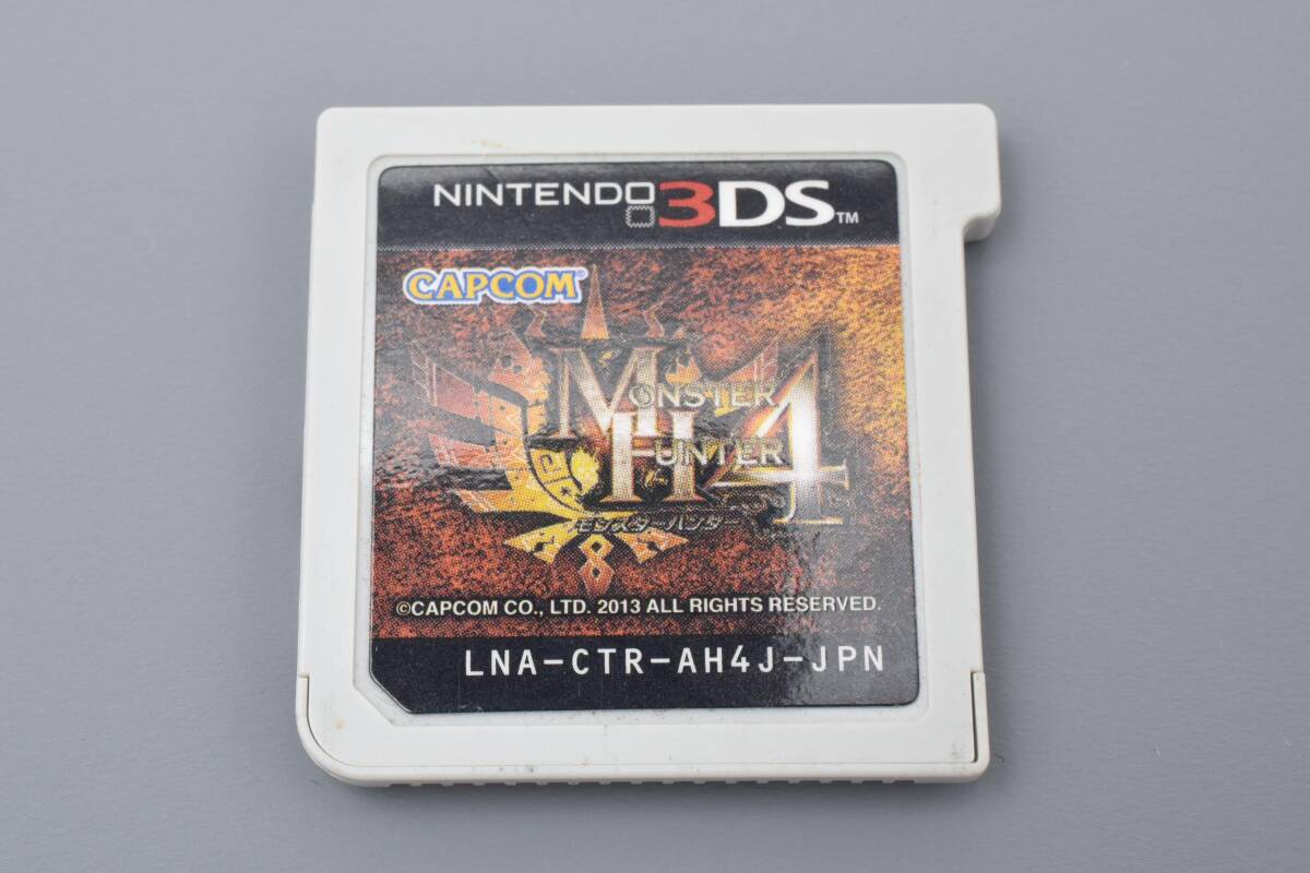 ニンテンドー3DS用のゲームソフト「モンスターハンター4」 A380 