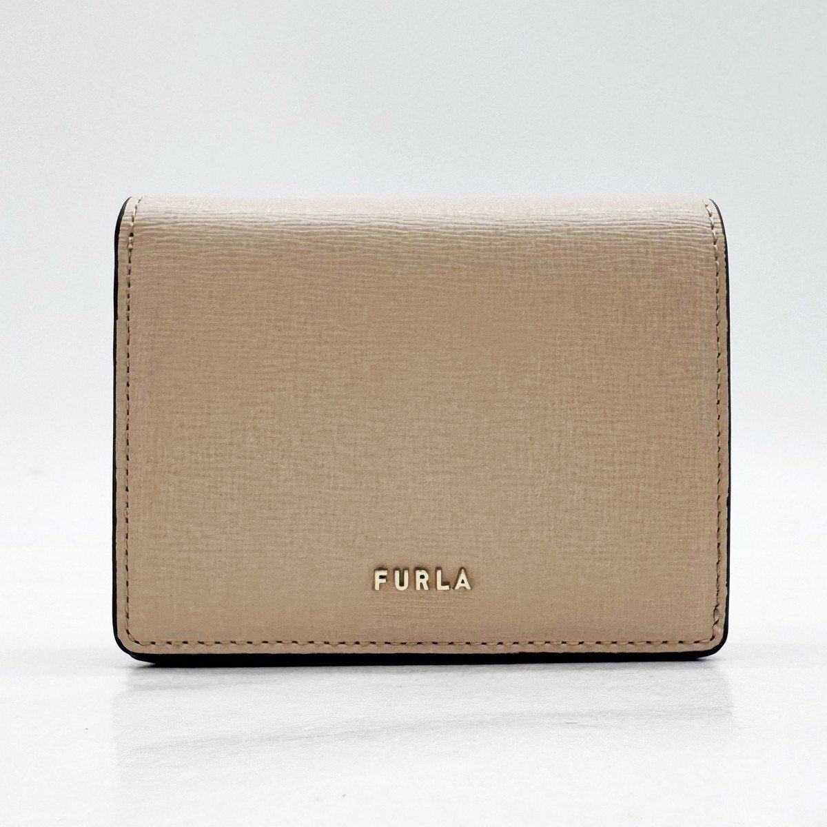 ◇【FURLA フルラ】2つ折り財布 ベージュ