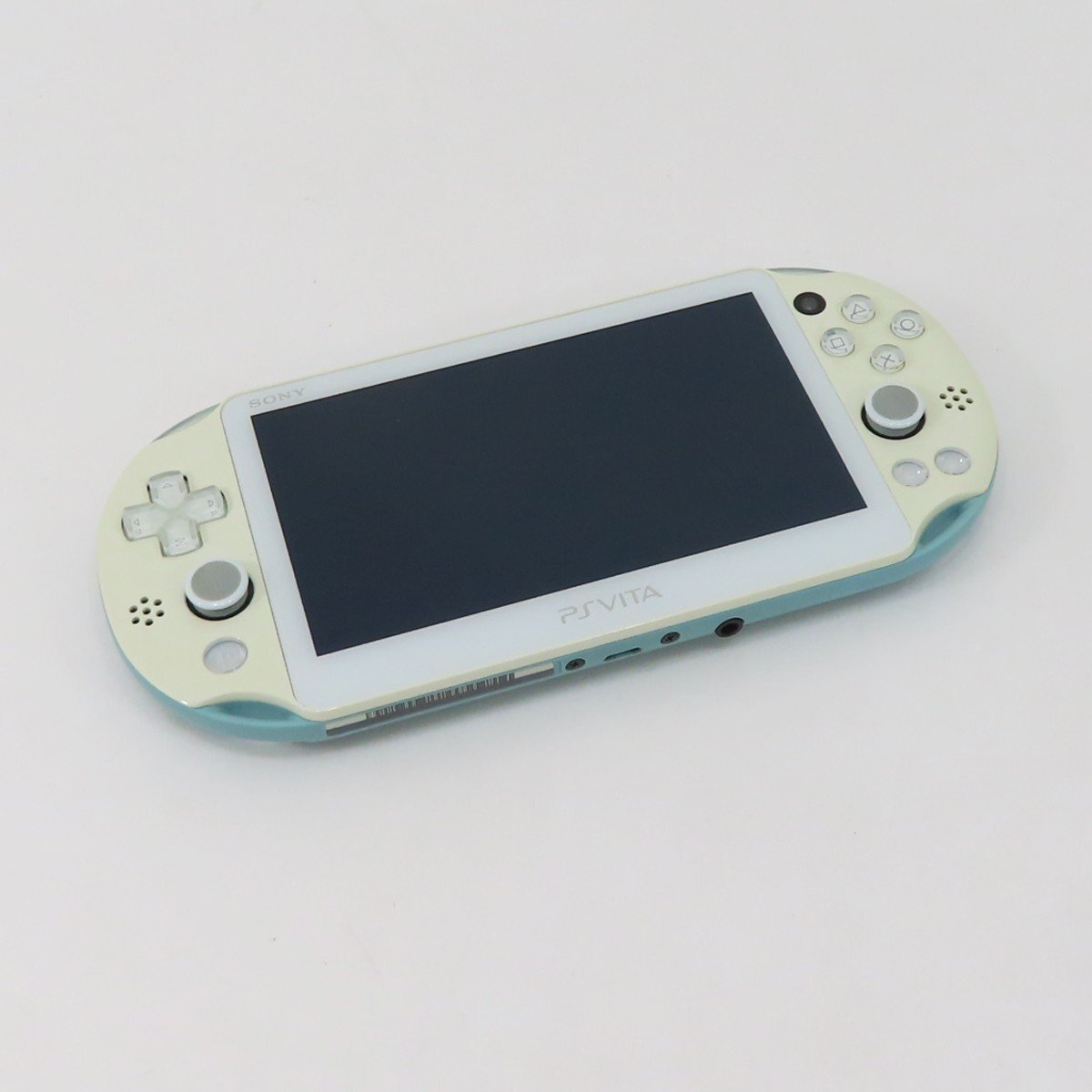 ○【SONY ソニー】PS Vita Wi-Fiモデル + メモリーカード8GB PCH-2000 ライトブルー/ホワイト