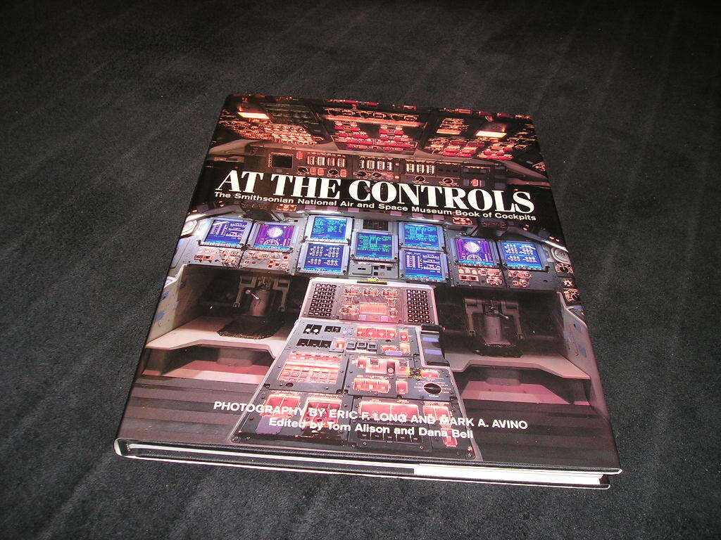 At the Controls　The Smithsonian National Air and Space Museum Book of Cockpits　コックピット OS2U フォッケウルフ Fw190 P-51