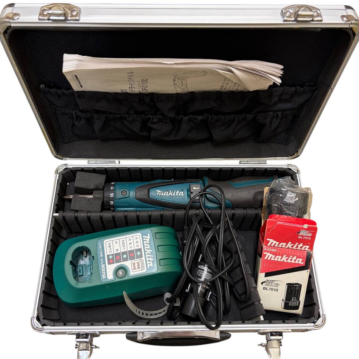 #23790 マキタ makita　充電式ペンドライバドリル　DF010DS　電動工具 アルミケース