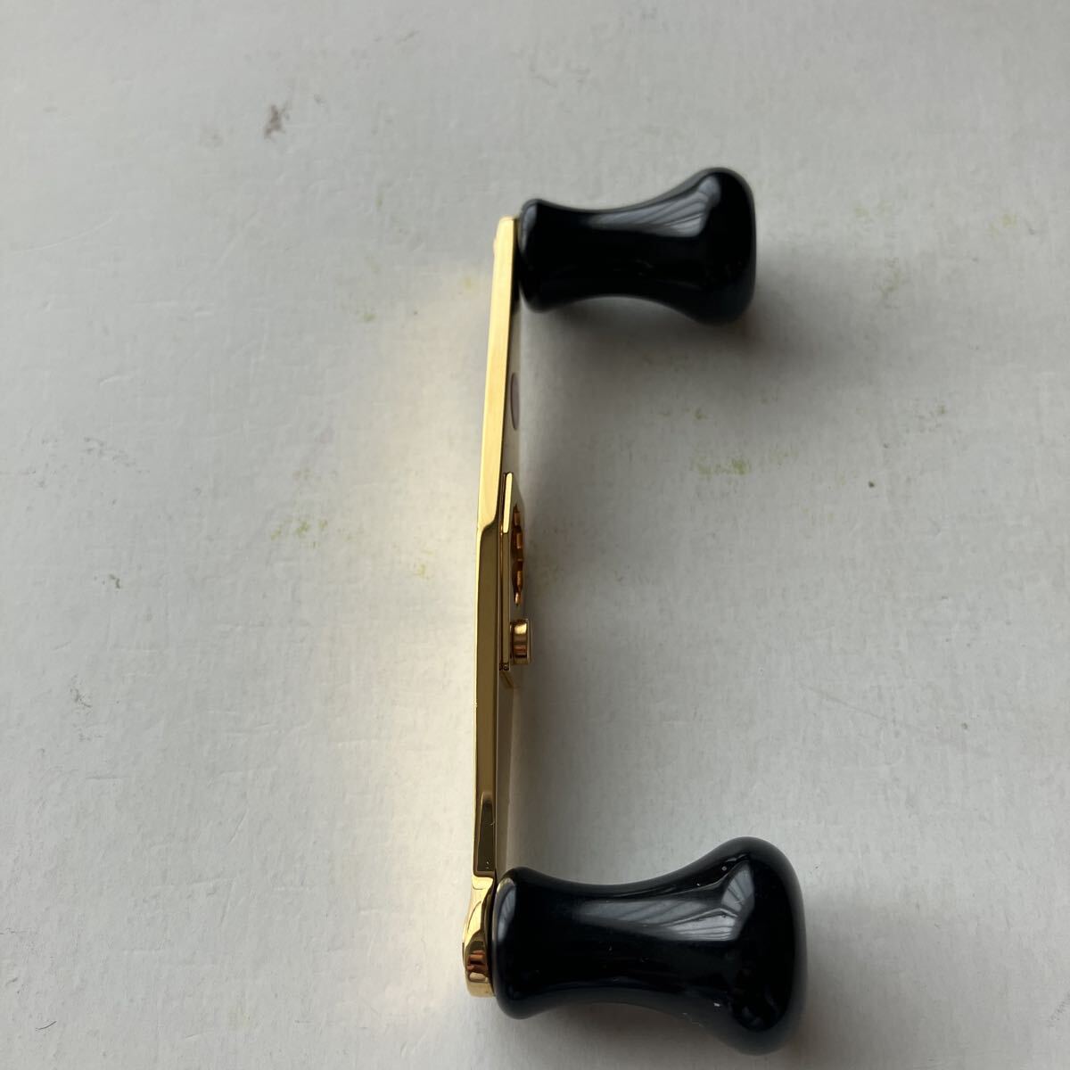 アンバサダー　90mm パワーハンドル 24K アブ アンバサダー用 ミラーフェイス 黒ノブ サイモン