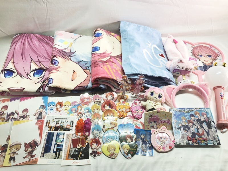 すとぷり さとみ／ジェル／莉犬 他　ピクチャータオル・アクスタ・缶バッチ等　多数セット　補足欄参照　同梱不可　1円スタート★M