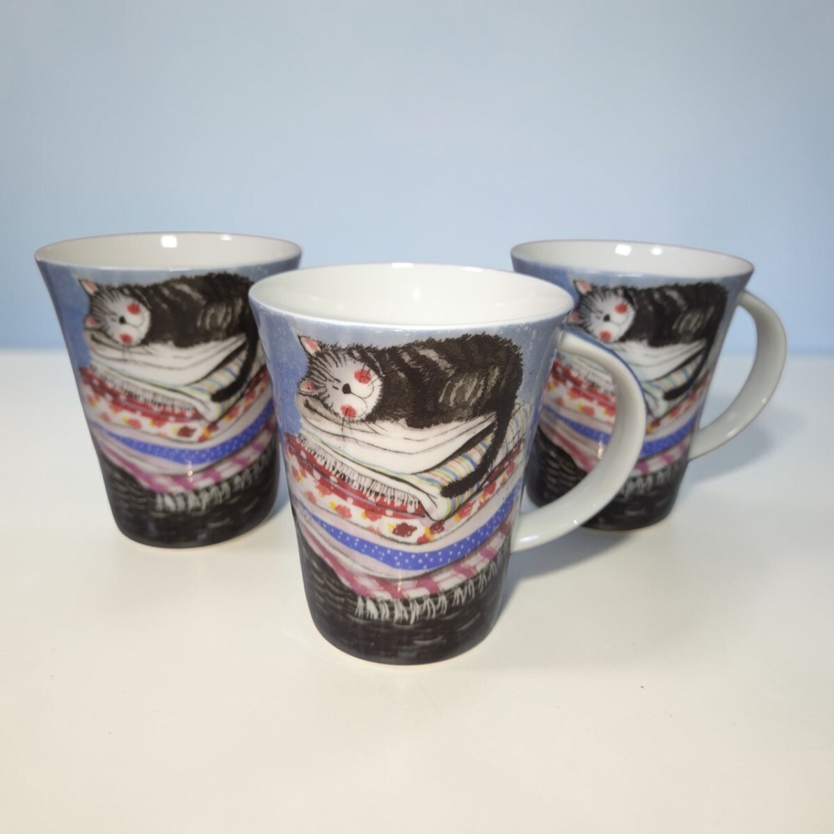 管W948 希少 Alex Clark Queens クイーンズ 猫柄 マグカップ 3客 Laundry Basket Fine Bone China 英国