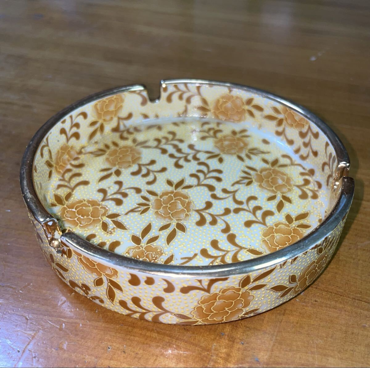 管R193 美品 和モダン 金彩 花柄 陶器製 灰皿 インテリア 喫煙具 アンティーク 1客 直径約12.5cm