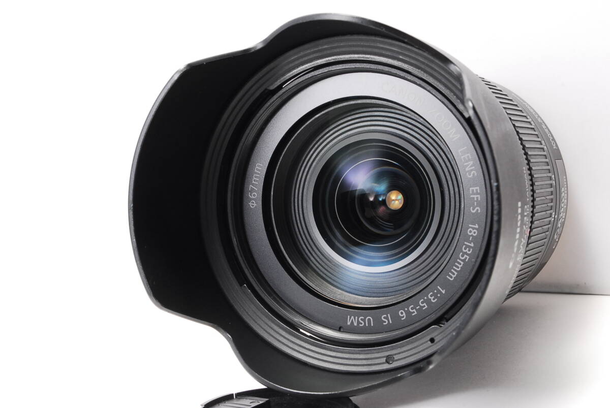 〓外観綺麗　フード付〓キャノン Canon EF-S 18-135mm 3.5-5.6 IS APS-C対応