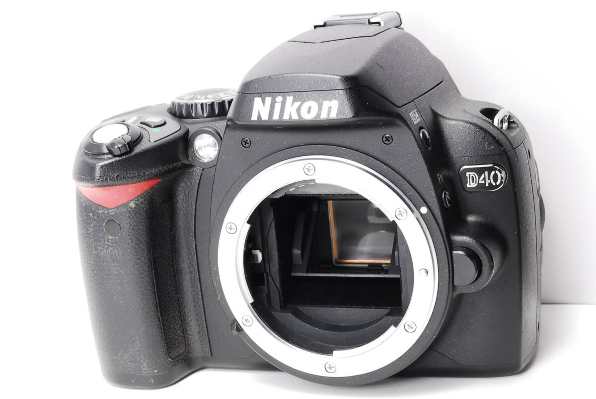 〓シャッター回数わずか2239回〓ニコン Nikon D40