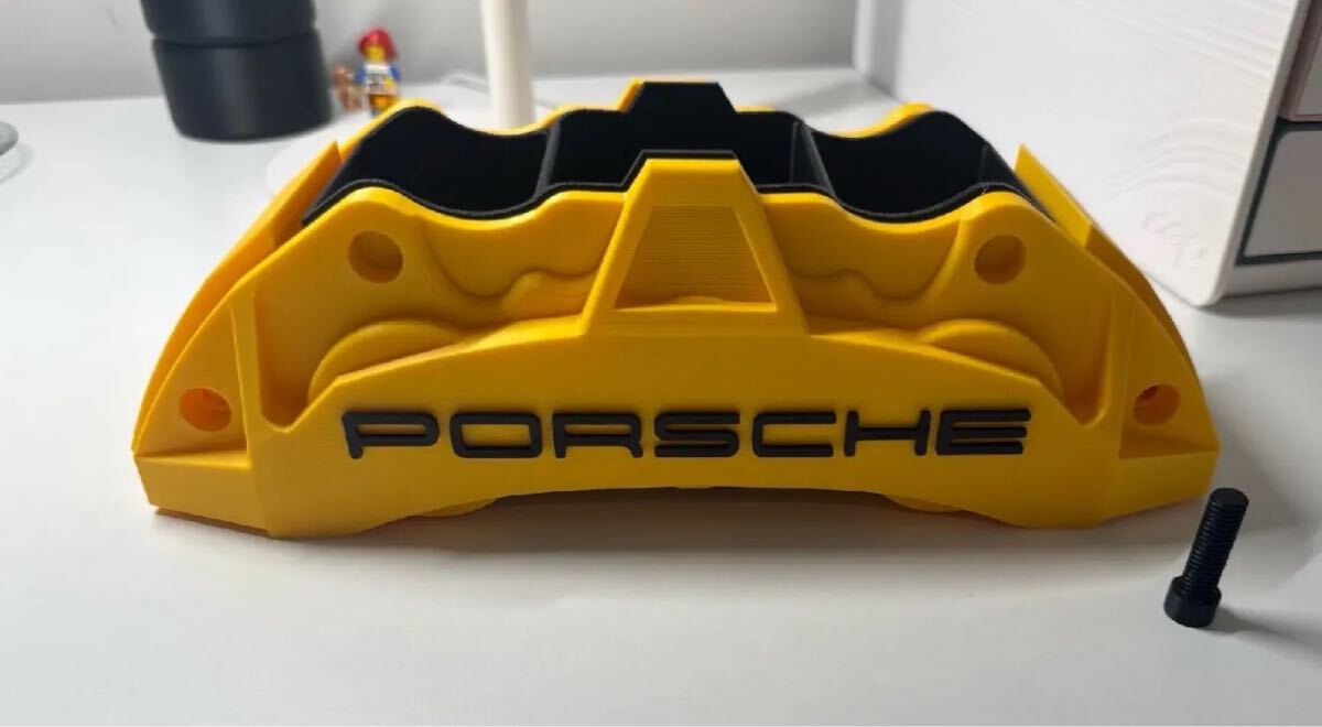 ポルシェ PORSCHE ブレーキキャリパー ペン立て セラミックブレーキ　黄色
