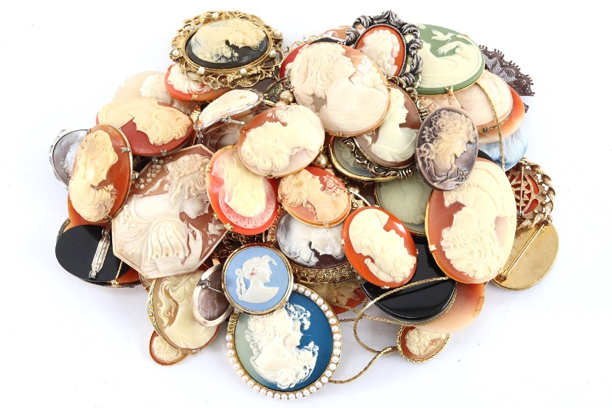 【総重量約700g以上 】カメオ系 ブローチ カフス ネックレス アクセサリー 等 シェル ルース 裸石 彫刻 貴婦人 まとめ売り 1048-AM