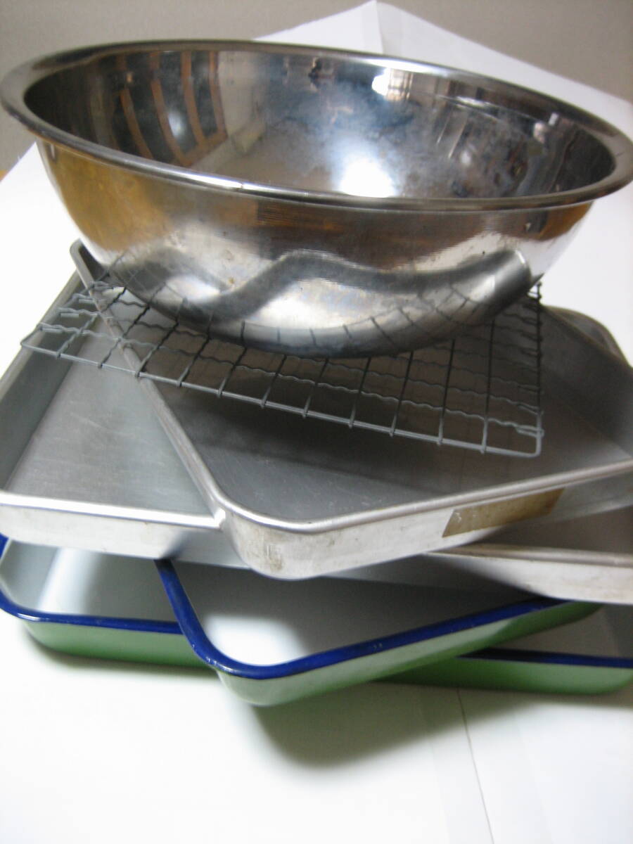 昭和レトロ　ホーロートレイ　アルミトレイ　ステンレスボール　網　まとめて　６点