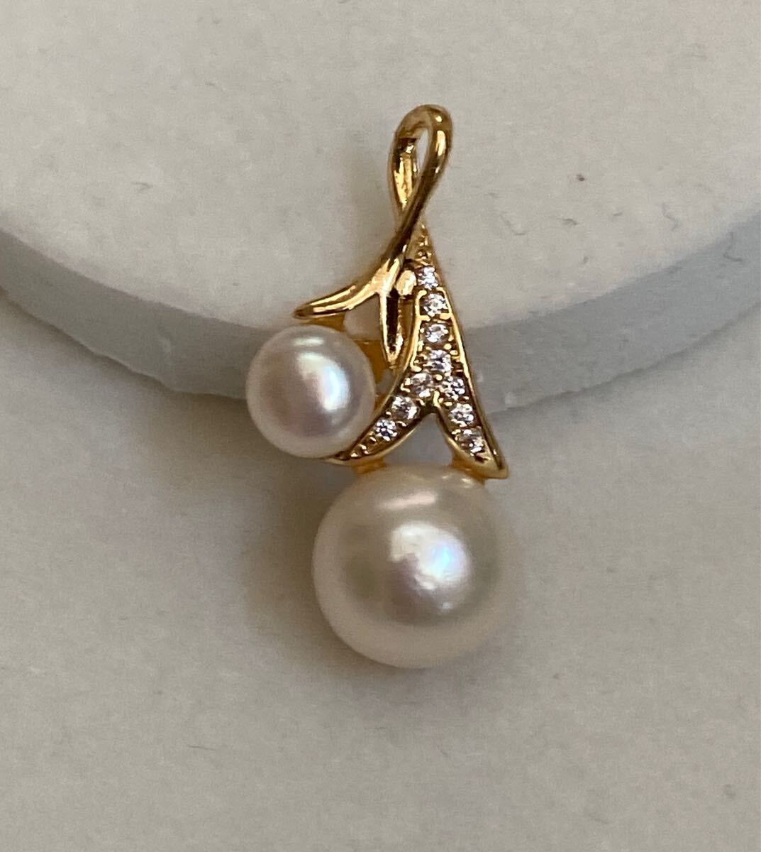 照り良く　２粒パールペンダントトップ　ホワイト　6-8.5mm ab10