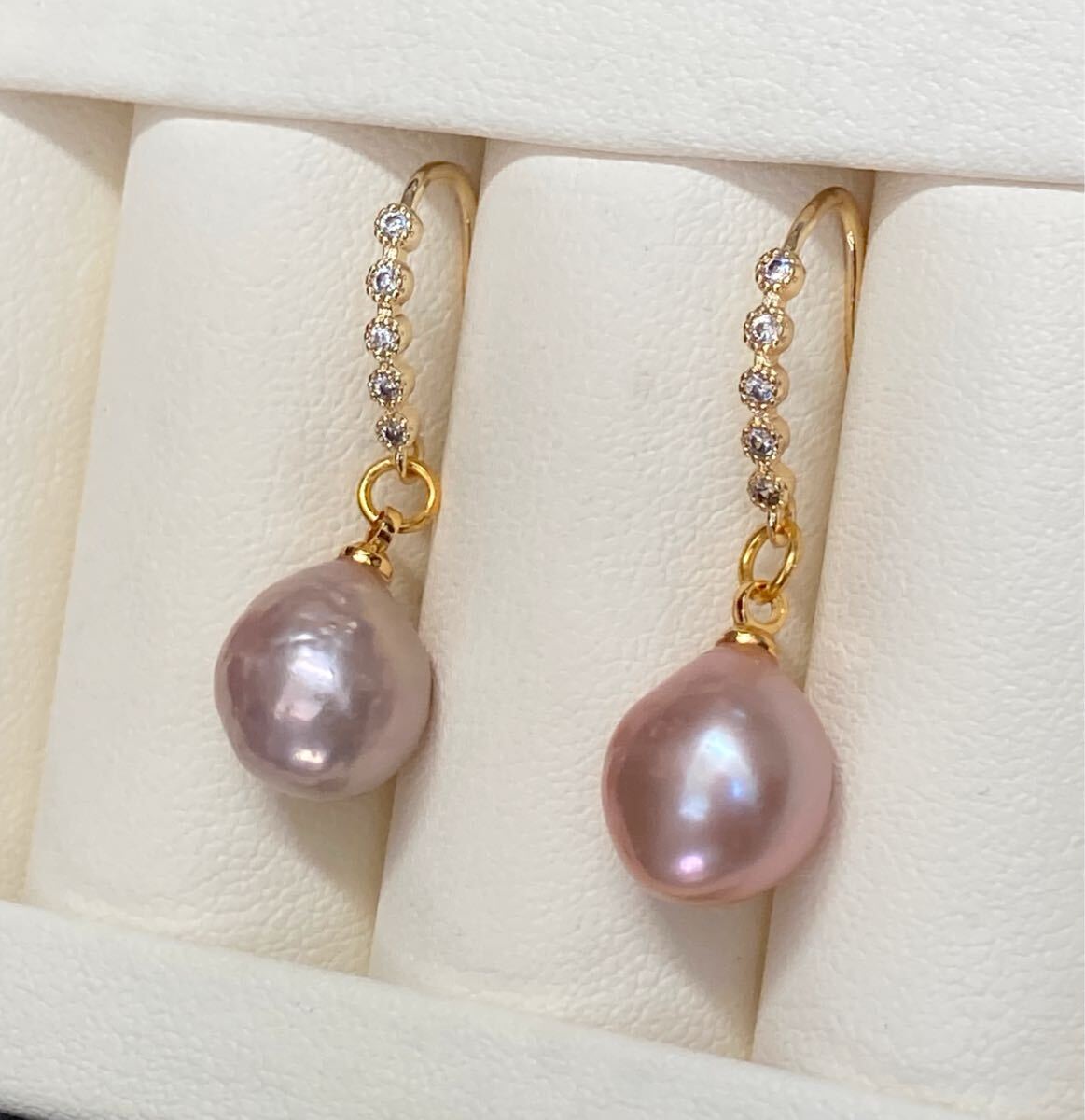 天然真珠　パールピアス　パープル　ロングフックピアス　アレルギー対策　 キラキラCZ付き　F10