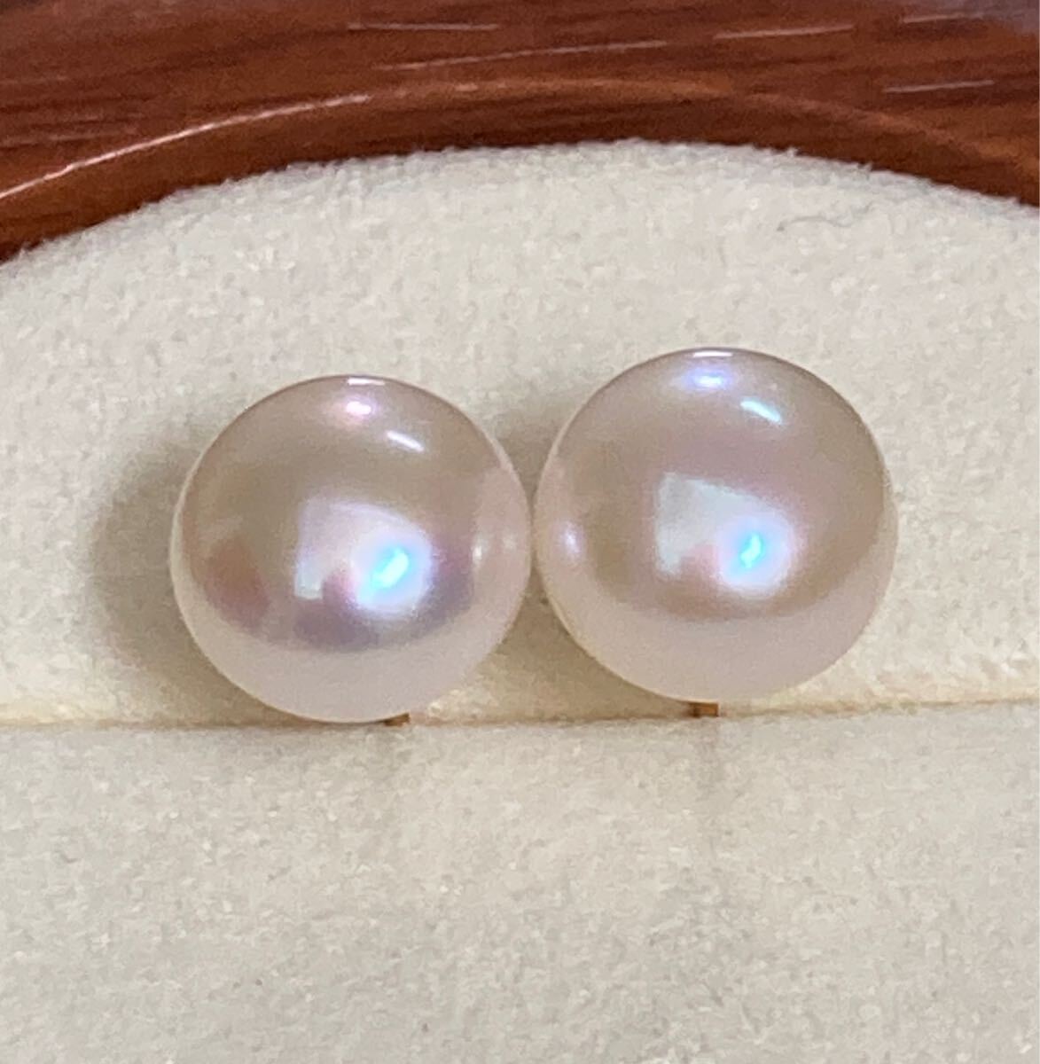 照り良く　直結　パールピアス　本真珠　薄いピンク　アレルギー対策　10-10.5mm a2