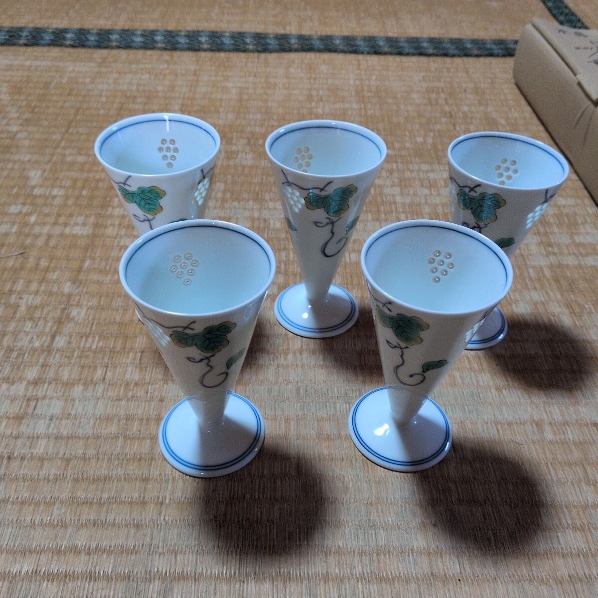水晶ぶどうビールグラス