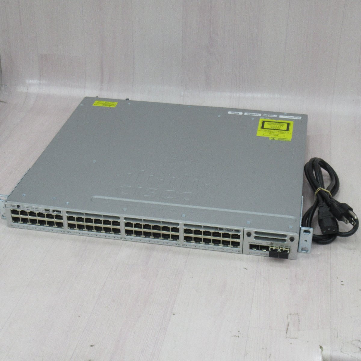 CISCO WS-C3850-48T-S V07 Cisco Catalyst 3850 シリーズ IOS Version 16.6.9 設定ファイル消去済 保証あり YL2＿20018#