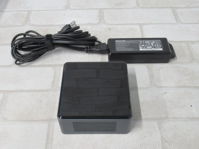 BC0360 Ω 新TTPC 2983e Intel【 NUC8BEH 】【 OS無 / i3-8109U / 4.00GB / HDD:250GB + SSD:256GB 】AC付