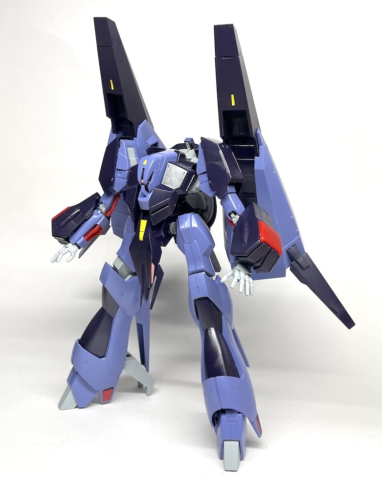 バンダイ 1/144 HGUC PMX-000 メッサーラ 成形色完成品　機動戦士Zガンダム