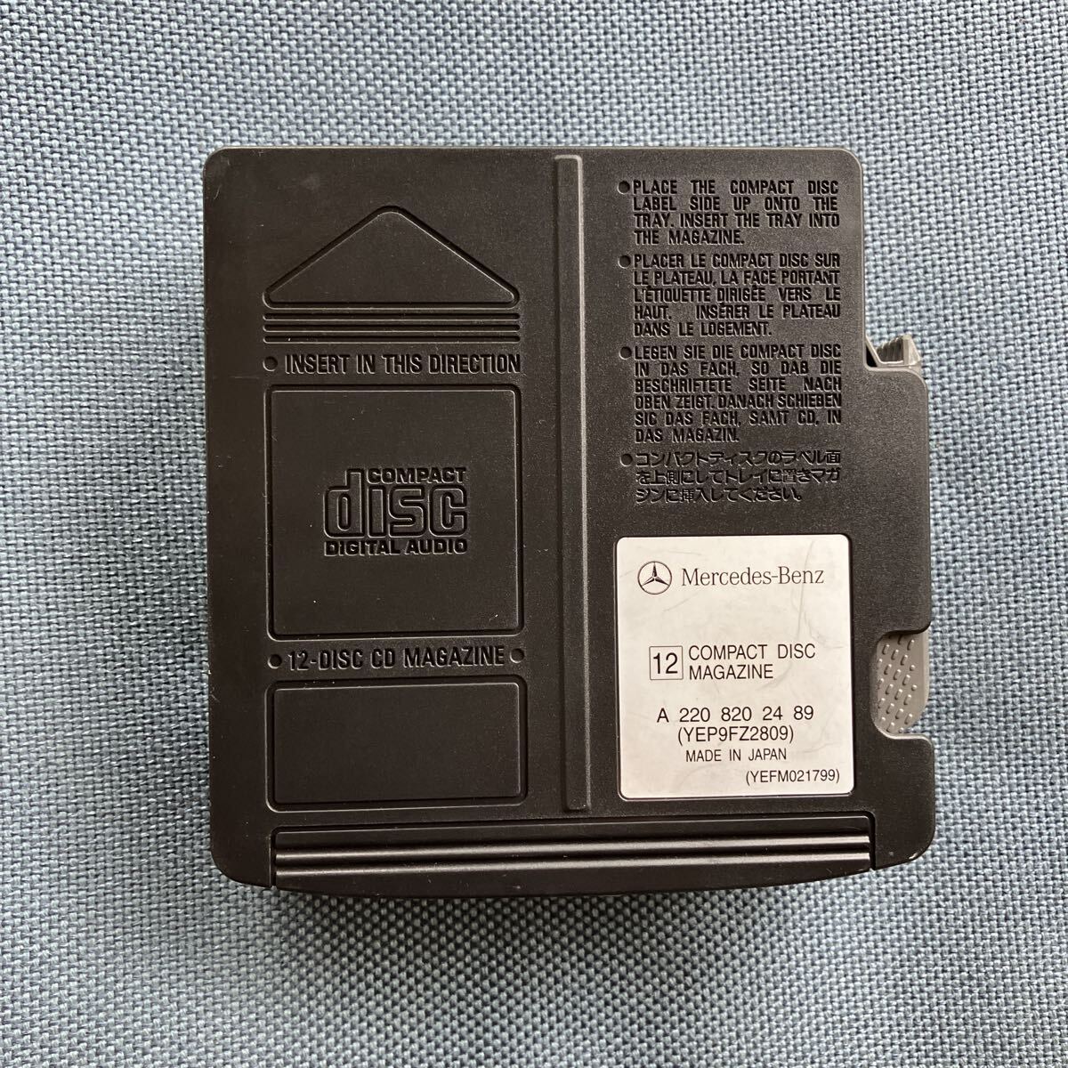 送料無料　ベンツ 純正 CDチェンジャー マガジン 12枚用【A2208202489】YEP9FZ2809 COMPACT DISK MAGAZINE 12連奏 