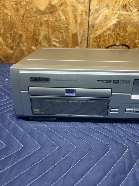 2-200 三菱 DVDプレーヤー 一体型ビデオ DJ-V210 通電〇