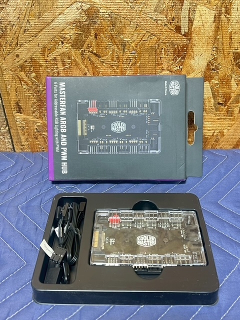 3-8 Cooler Master MASTERFANARGB AND PWM HUB ファン増設用ハブ